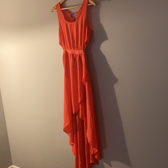 Woman’s Dress - Picture 4 of 15
